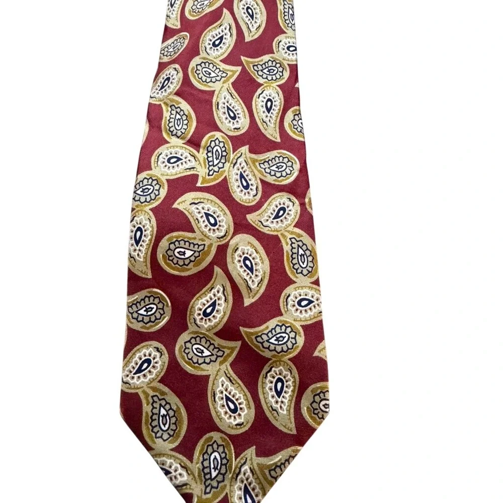 Fendi Cravatte Burgundy Paisley Silk Tie Made in Italy Classic Wide Necktie Work